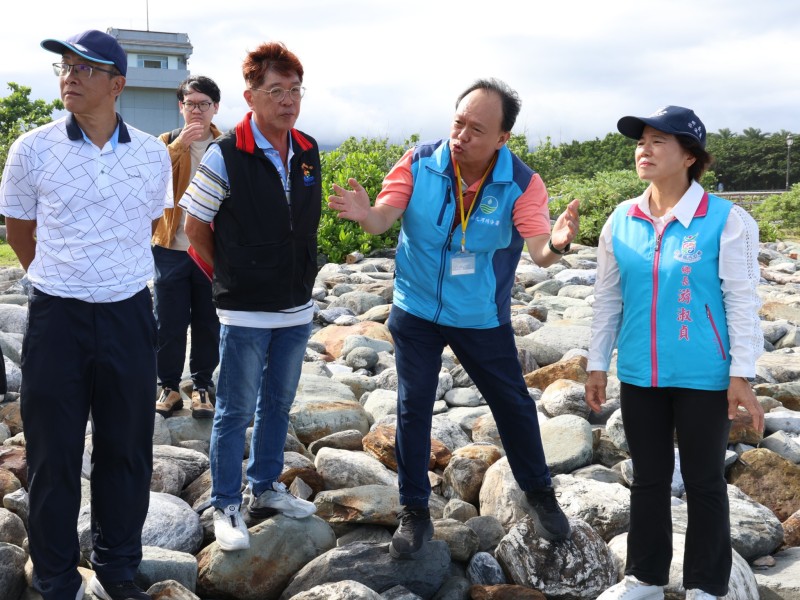 游淑貞盼美麗海岸共護環境永續 宣導漂流木撿拾再造利用創新意